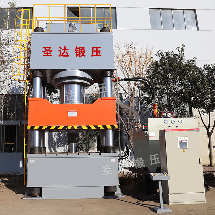 2000噸三梁四柱液壓機 2000噸三梁四柱液壓機